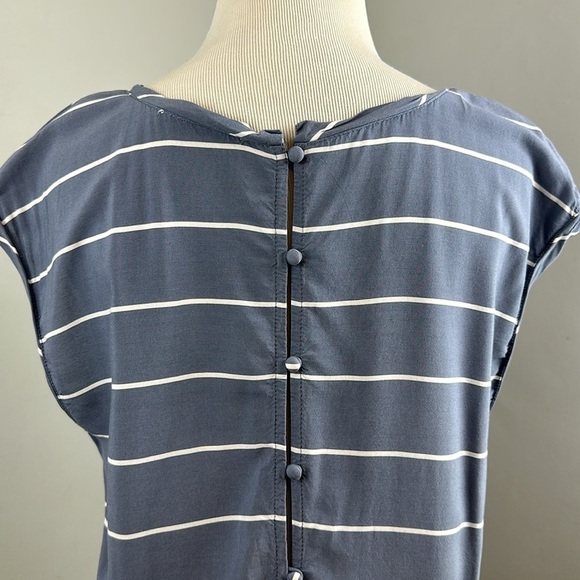 Abercrombie & Fitch Button Back Viscose Striped Cap Sleeve Top Sz S - Picture 6 of 12